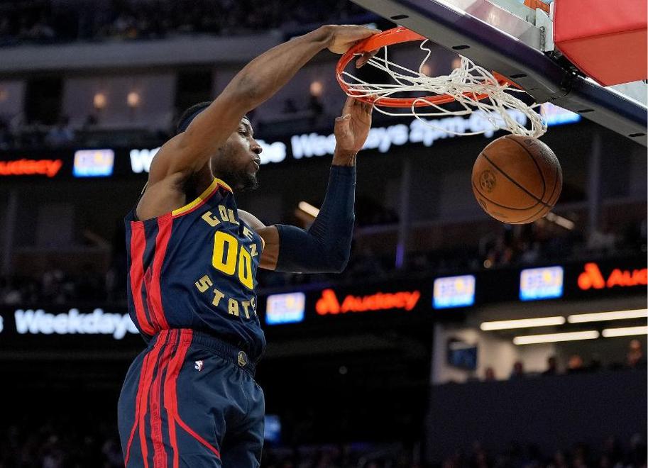 雷速直播-巴特勒在瑞士队比赛中高光表现，绝杀引发热议！的简单介绍