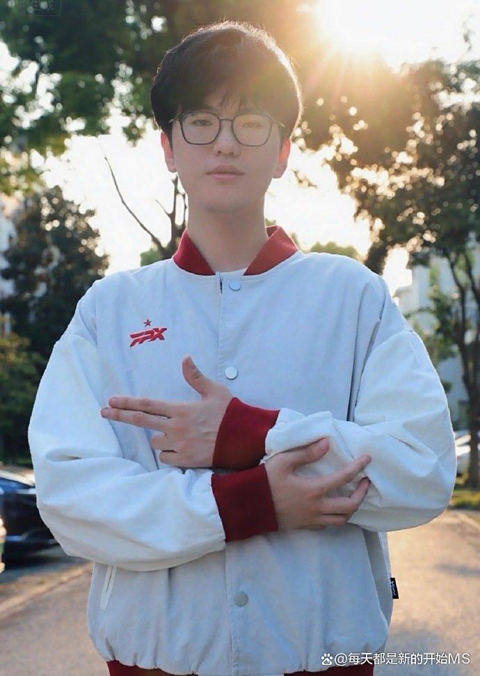 雷速体育-包含Ming迎来二十赛季高光表现，FPX球迷沸腾！的词条